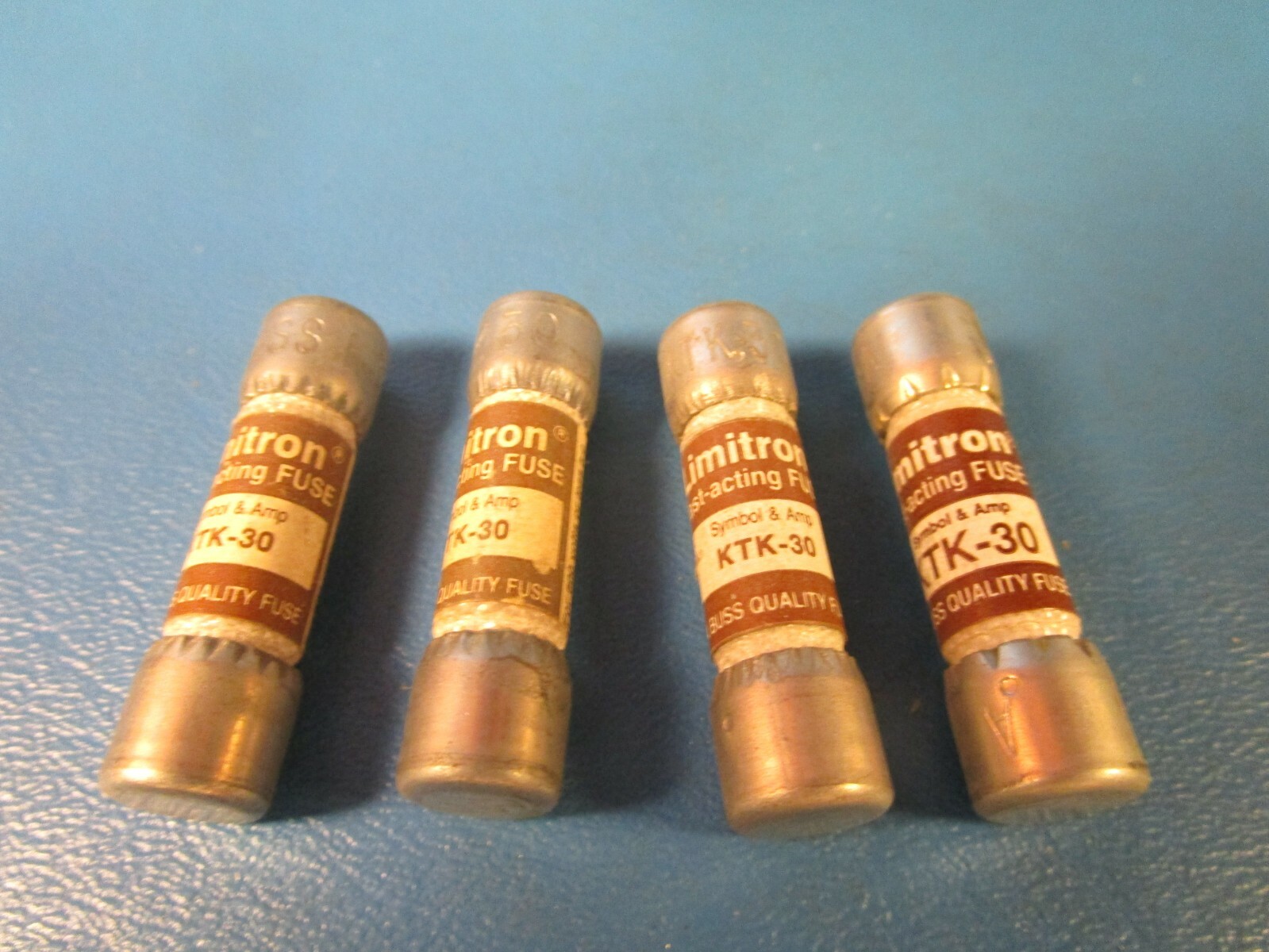 LOT OF 4 Bussmann Limitron KTK-30 Fuses, Fast Acting, Cooper