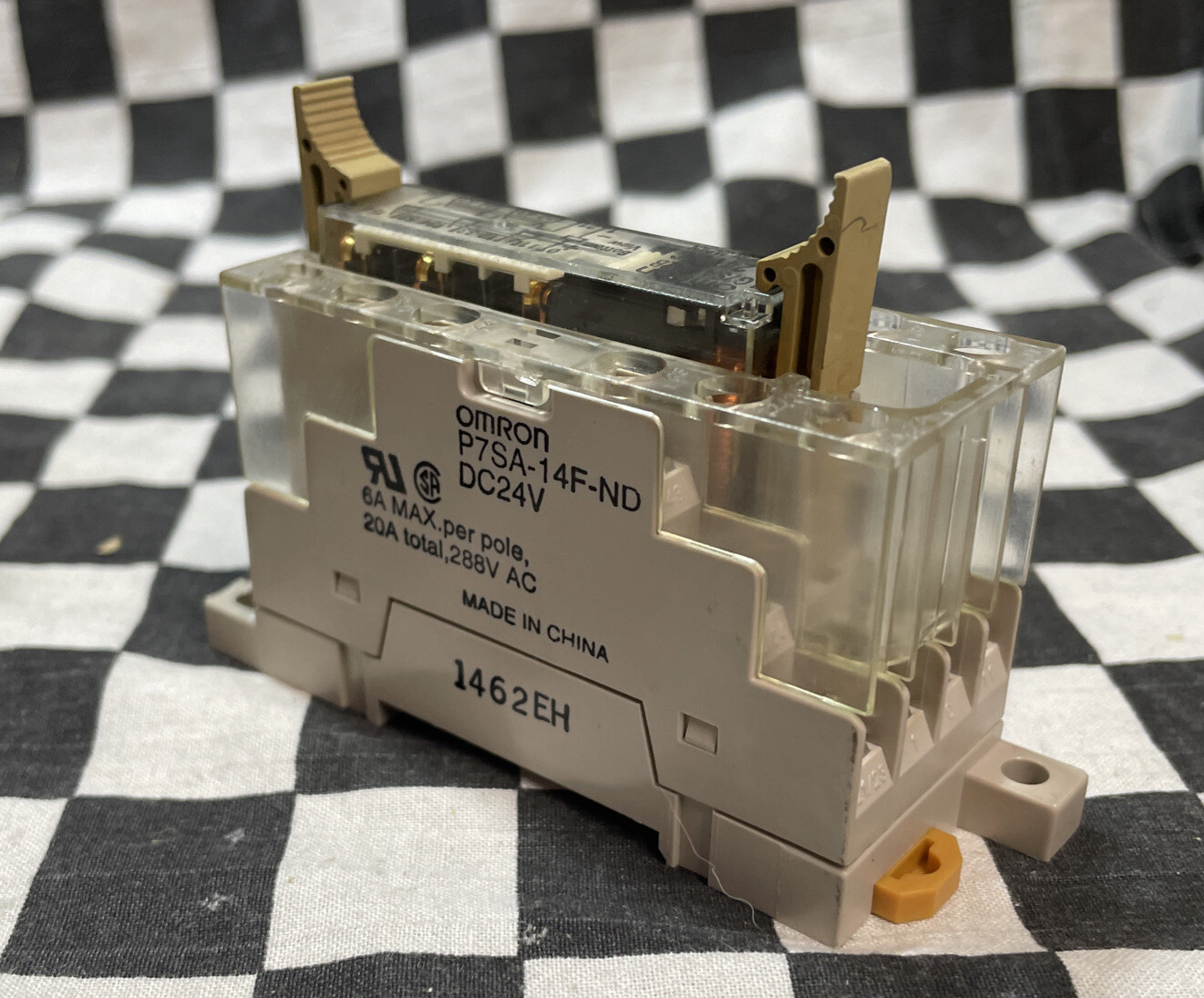OMRON BASE RELAY 24V, P7SA-14F-ND & G7SA-4A2B, LOT OF 40, SHIPSAMEDAY
