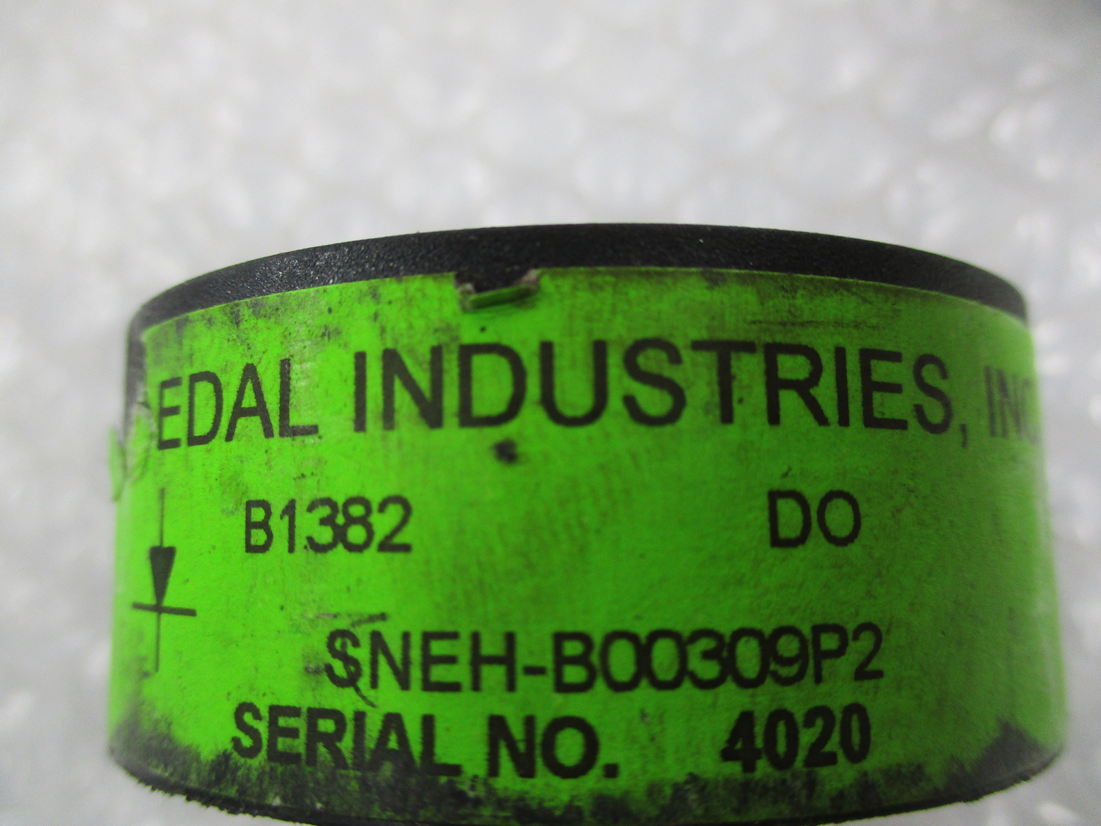 EDAL INDUSTRIES SNEH-B00309P2 CYLINDER LOT OF 2 NSNP