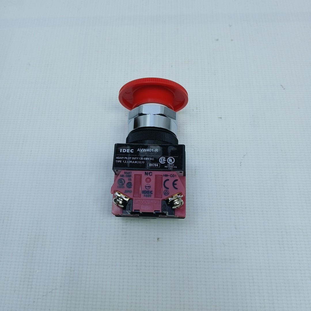 IDEC AVW401R E-STOP PUSHBUTTON RED TWIST RELEASE 1NC NIB
