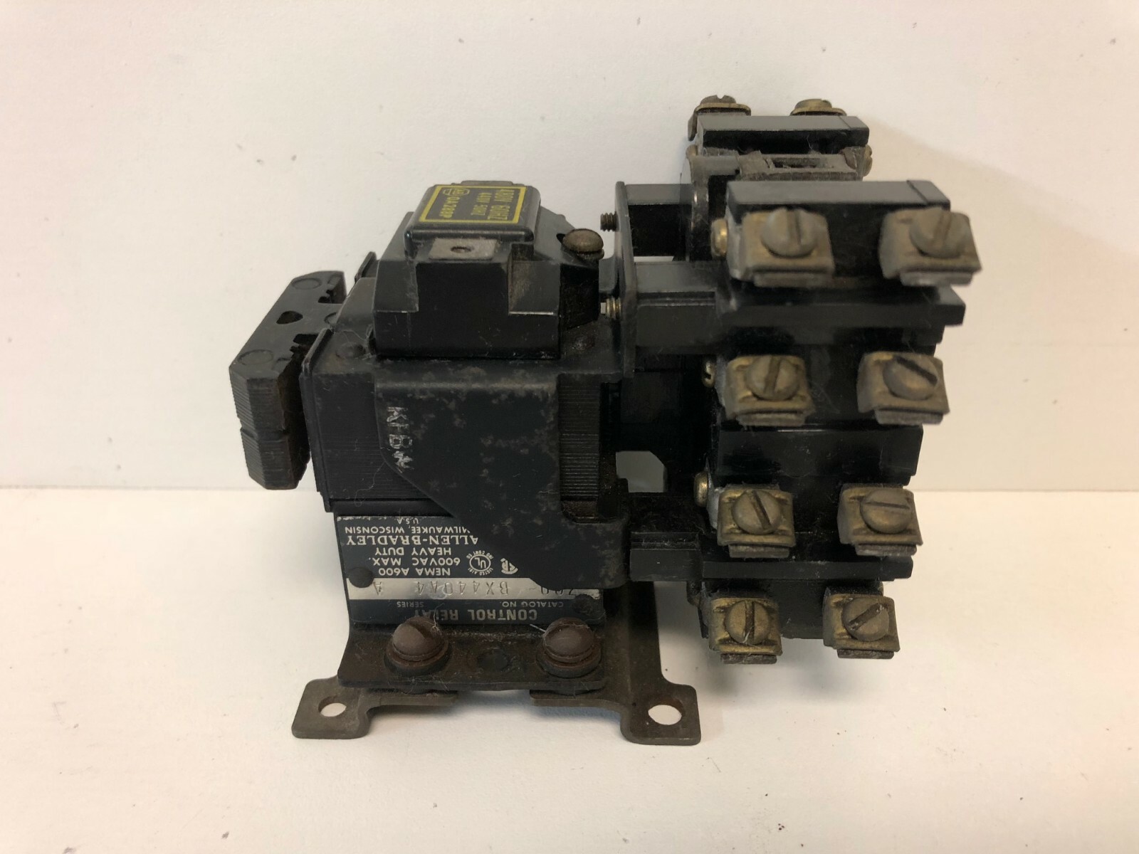 NEW OLD STOCK! ALLEN-BRADLEY 8-POLE CONTROL RELAY SER.A 700-BX448A4