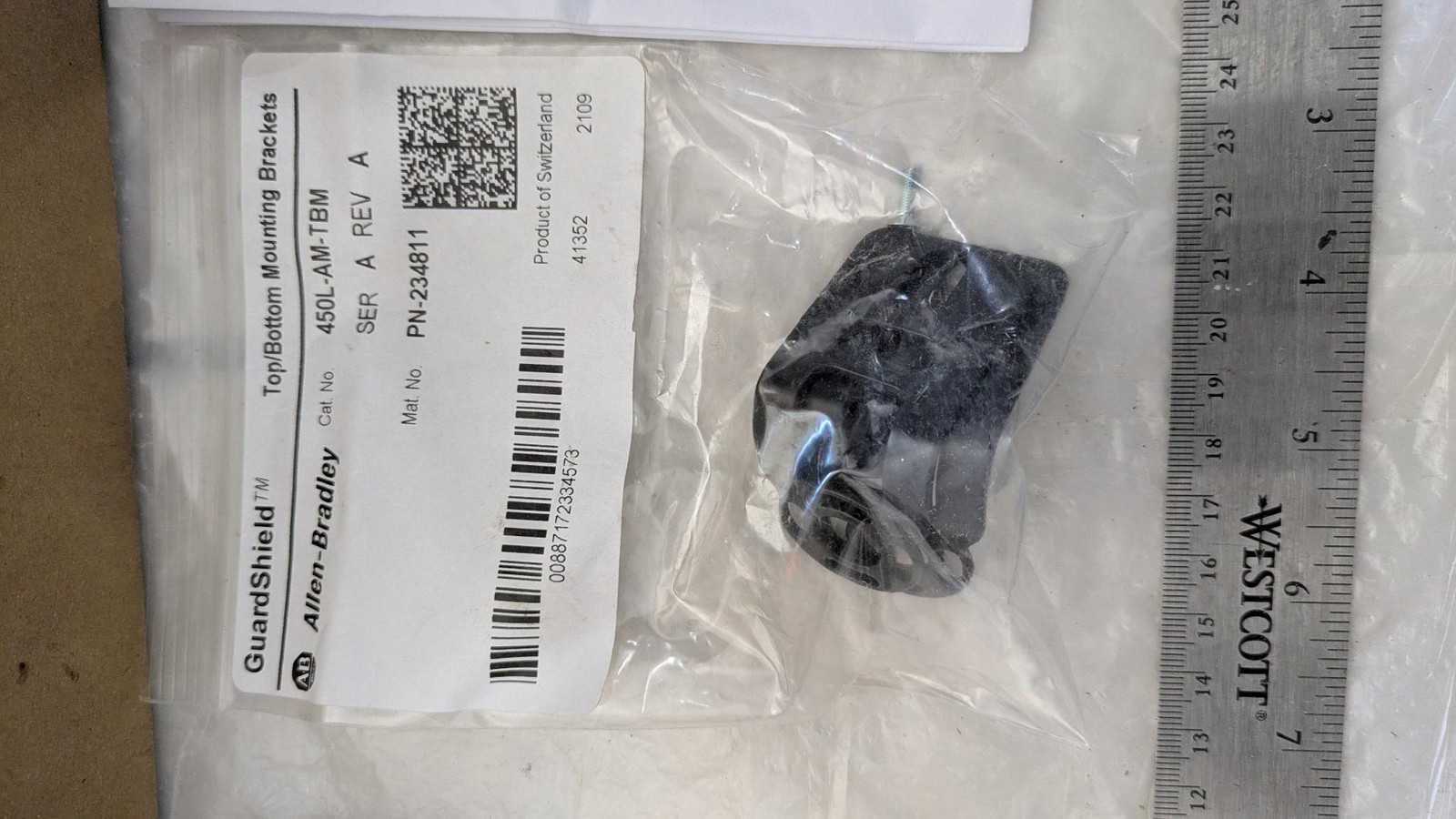 ALLEN-BRADLEY GUARDSHIELD TOP/BOTTOM MOUNTING BRACKETS 450L-AM-TBM PN-234811