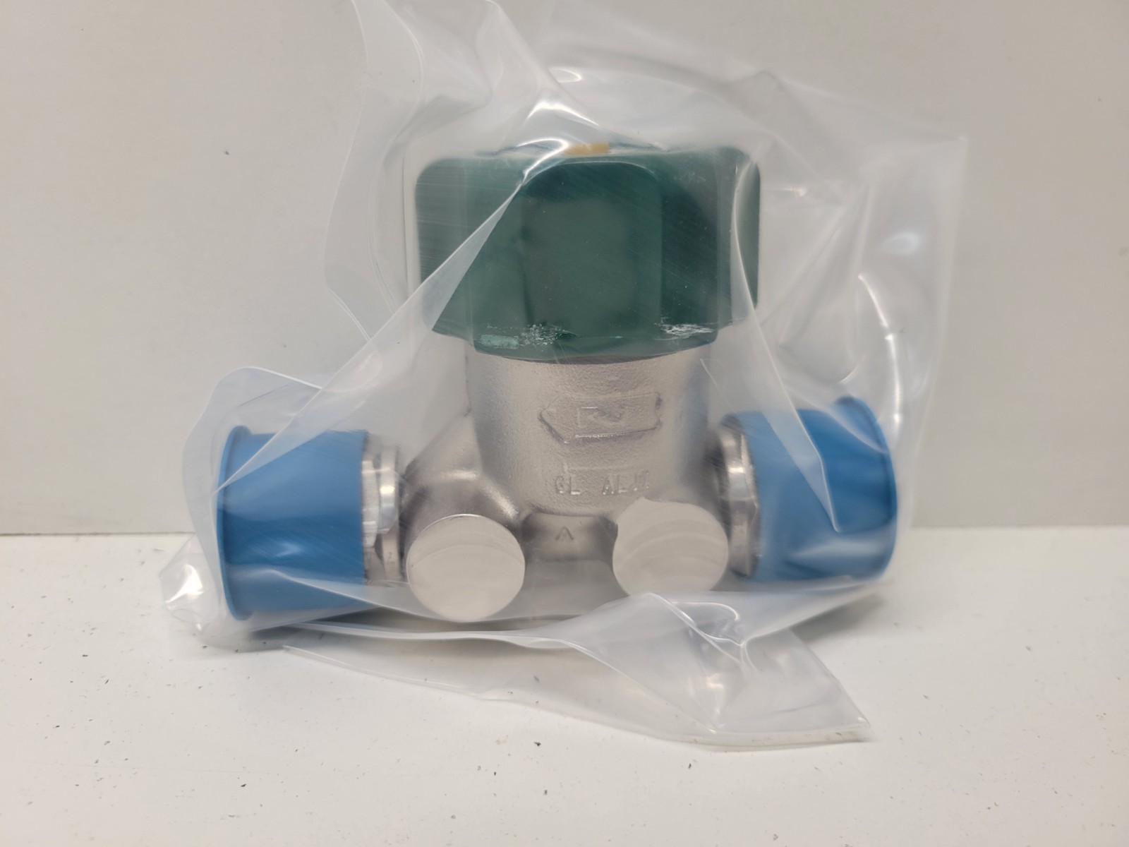 NEW OLD STOCK! SWAGELOK SS 2 WAY CONTROL VALVE 6L-ELD8-77X-P