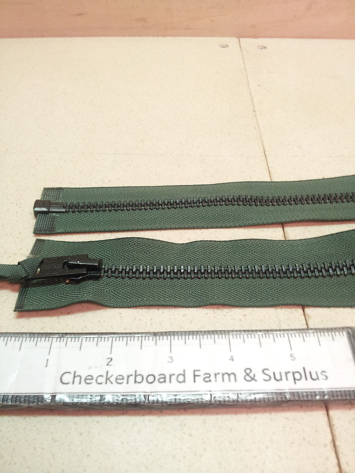 New Green Military 28″ Zipper Closed End 5325002826646 1.5″ Wide