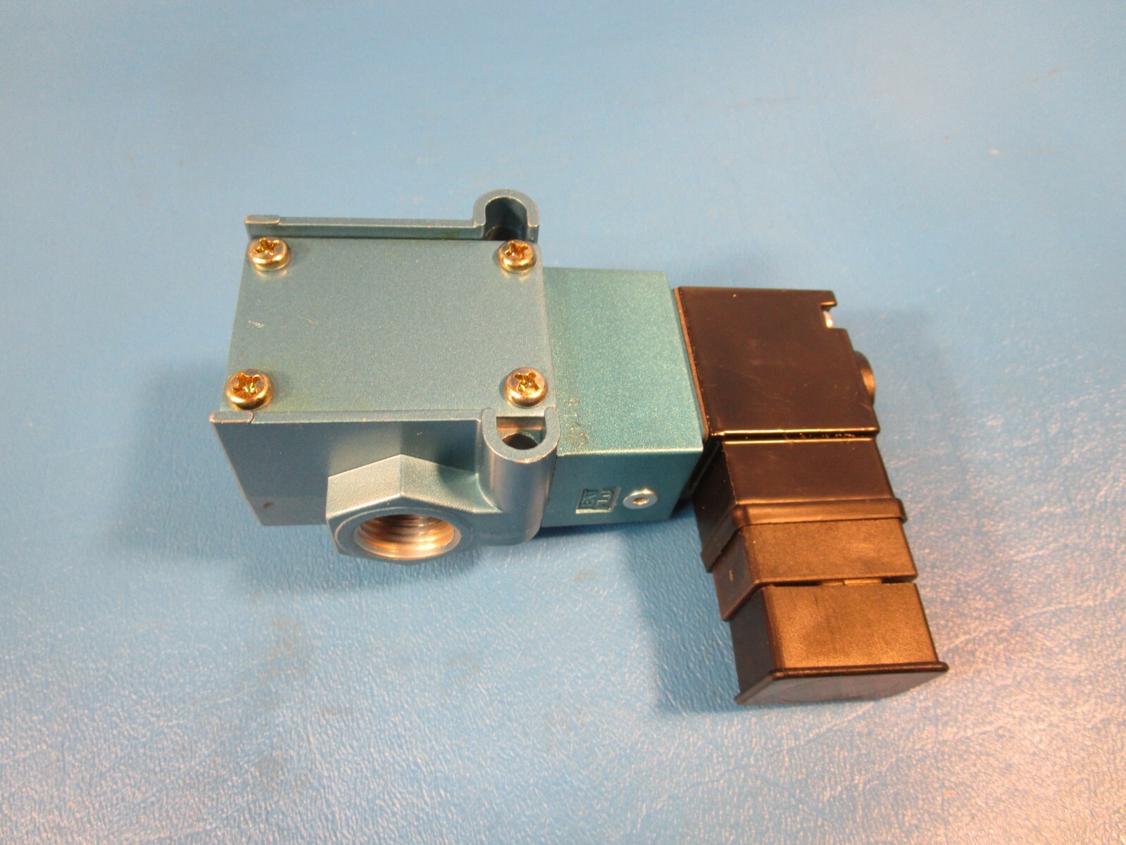 MAC 55B-12-PI-501JM SOLENOID VALVE; 55 SERIES; 3-WAY; INLINE; 3/8 INCH NPTF