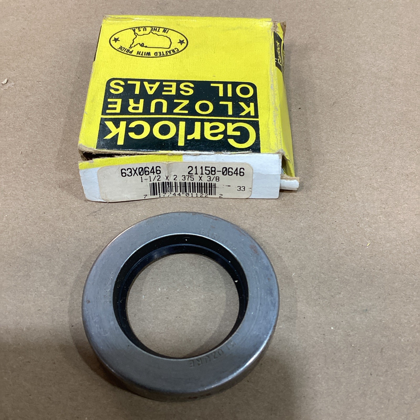 Garlock Klozure Oil Seal 63×0646 21158-0646 1 -1/2″ x 2.375″ x 3/8″ (LOT OF 3)