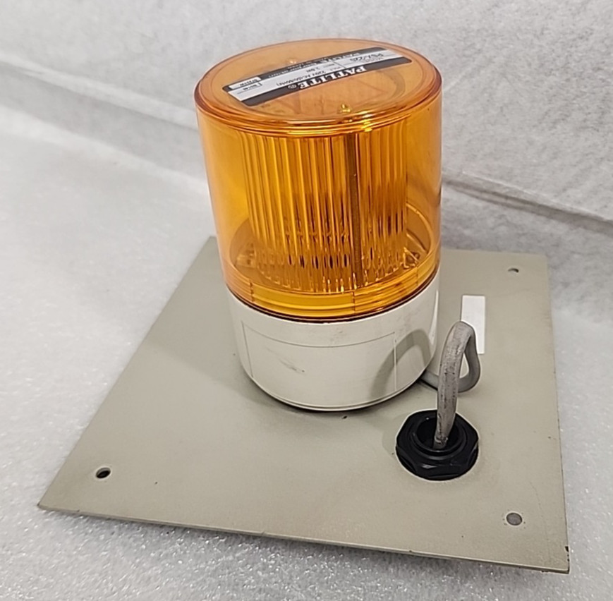 Patlite PSX-220 Amber Strobe Warning Light Fanuc A04B-0815-C324 Mounting Plate
