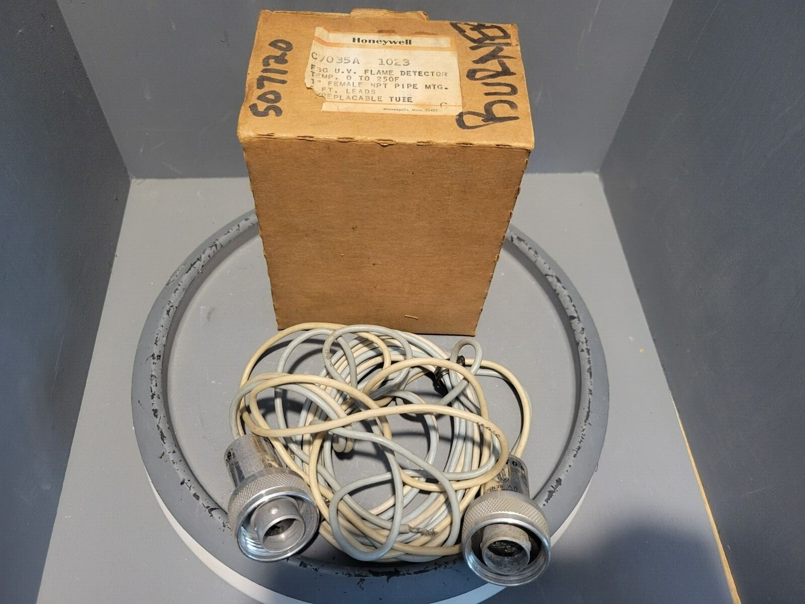 Honeywell FSG UV Flame Detector, C7035 A 1023