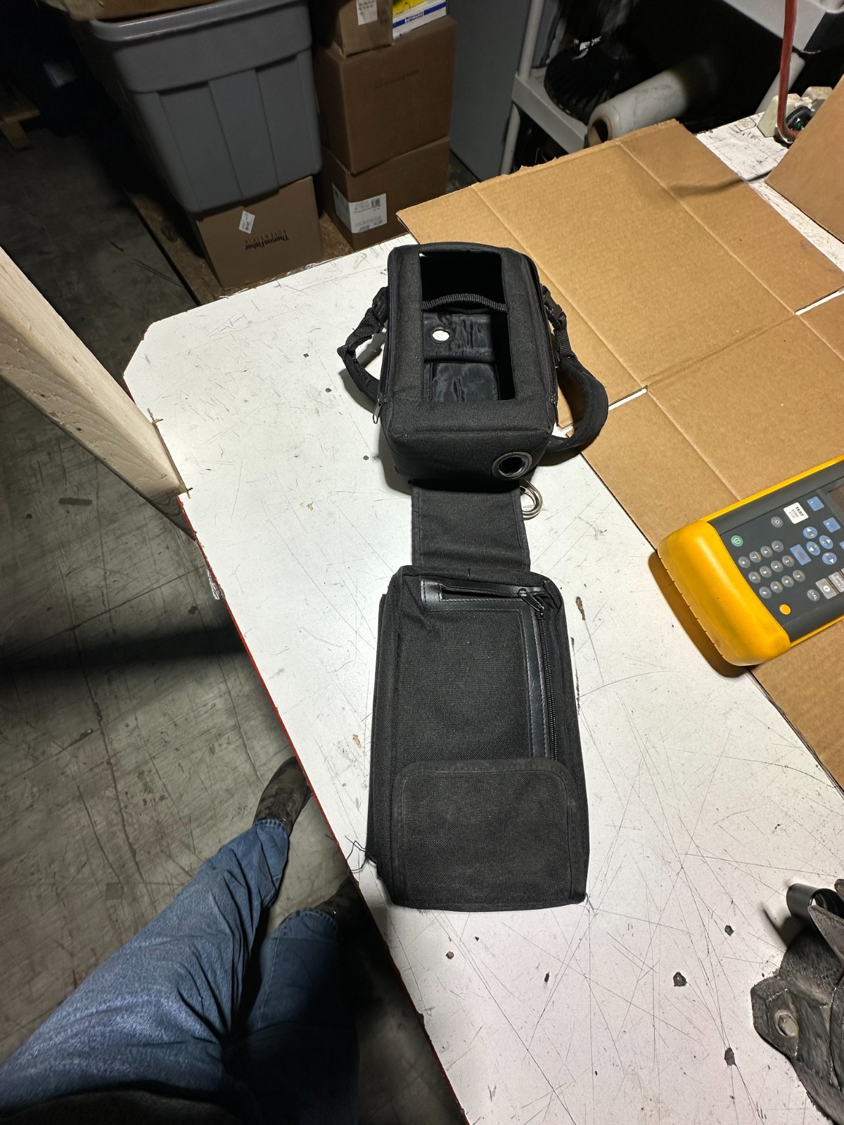 FLUKE 990DSL WITH CASE WIRES POWERS ON