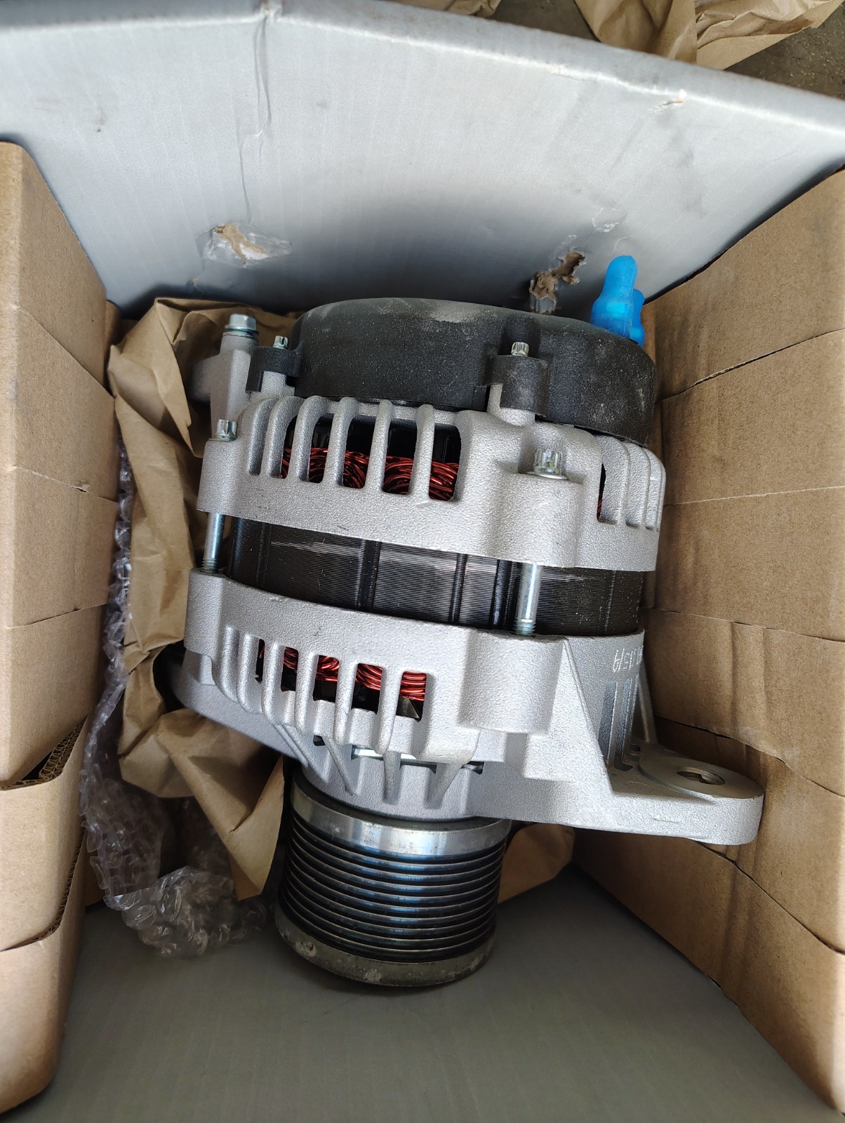 TRUCK A/C AC Compressor with 10-Groove Pulley