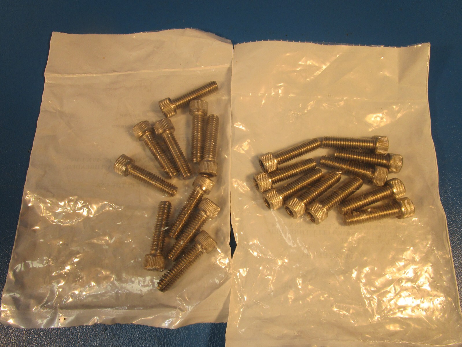 LOT OF 20 Parker Fastener 31C125KCSS, (2 packs of 10), 5/16″, 18-8 SS