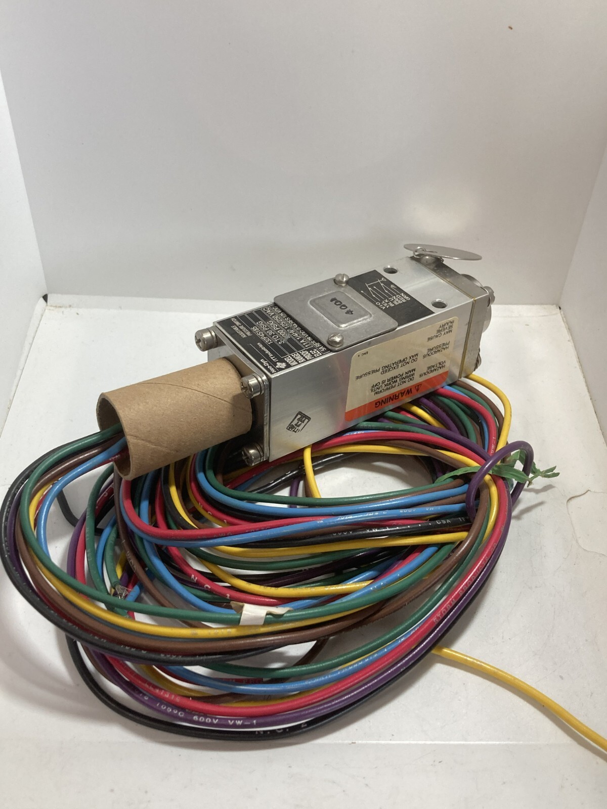 NEO-DYN 132P4S185 PRESSURE SWITCH ADJUSTABLE 3-30 PSIG 2000 PSIG PROOF NNB