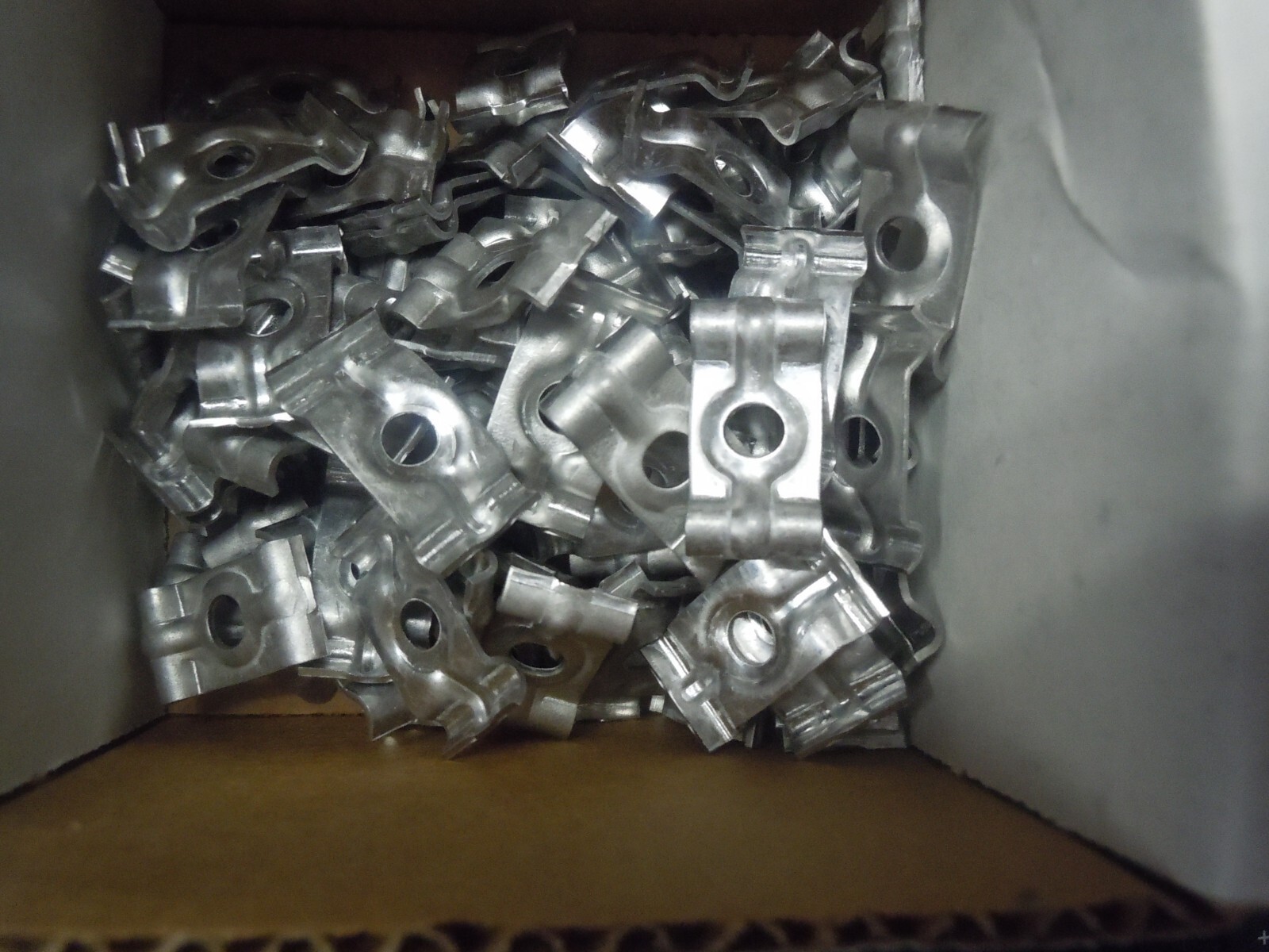 Minerallac 300A Duplex Jiffy Clip for 0.125 O.D. Cable or Tube Box of 100 Pieces