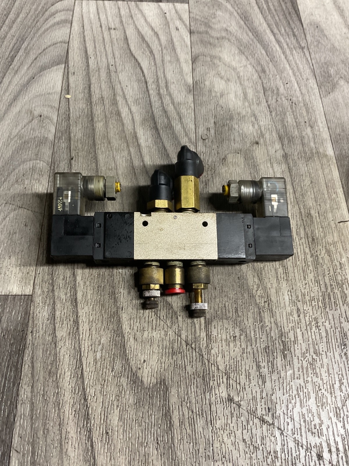 CKD 4KA220-L SOLENOID VALVE #4042M5