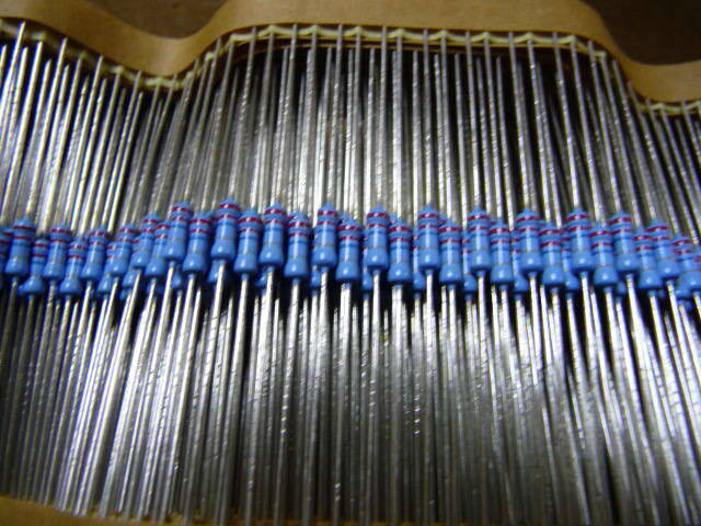 BC COMPONENTS 2322 241 12226 Qty of 650 per Lot RES AXIAL VR25 1/4W 22M 10%