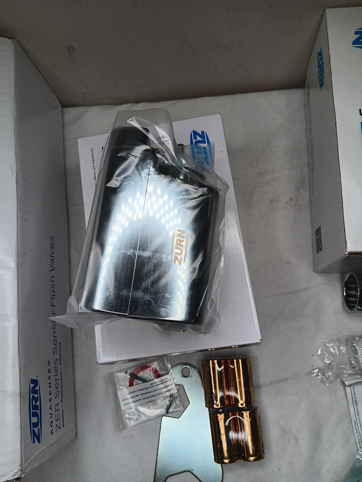 Zurn ZER6003AV-ULF-SM AquaSense 0.125 GPF Sensor Flush Valve