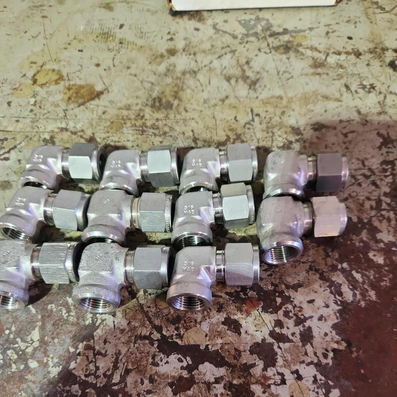 SWAGELOK 1/2″ FEMALE NPT 90° STAINLESS ELBOW TO 3/8″ TUBE OD lot of 11