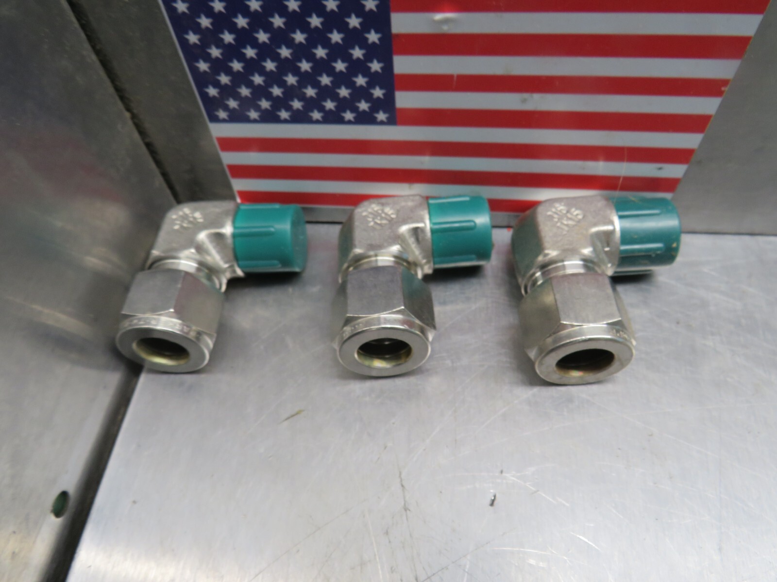 Parker 316 SS 90° Elbow Fitting 1/2″T x 3/8′”P Lot of 3!