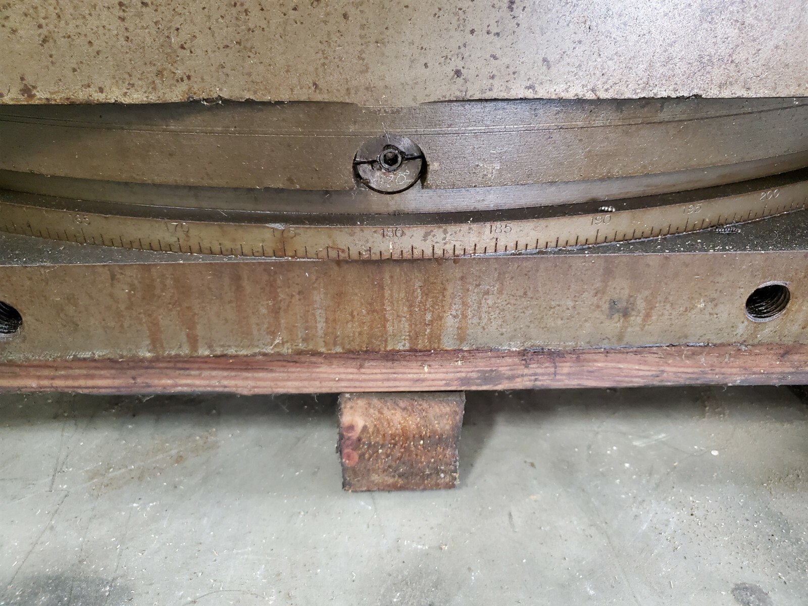 Giddings and Lewis airlift rotary table. 48″ x 60″