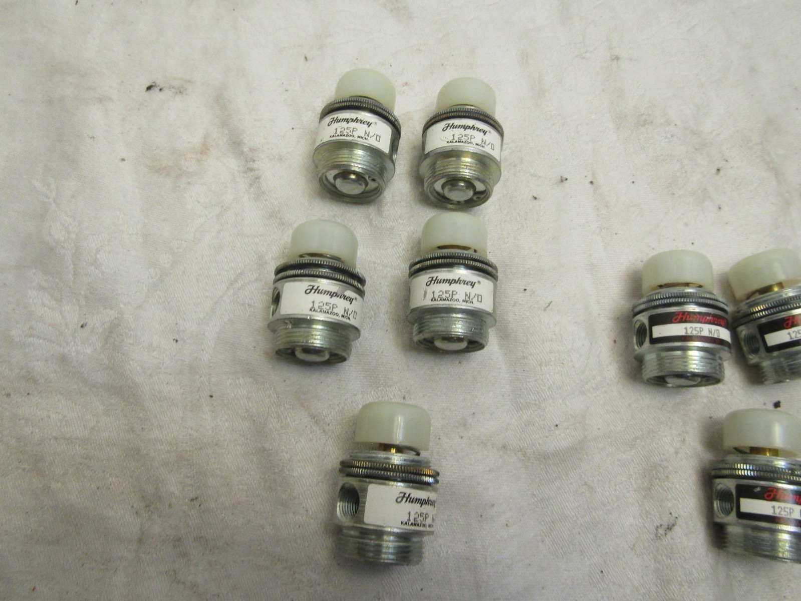 Lot of (8) Humphrey 125P N/O Pneumatic Directional Valve