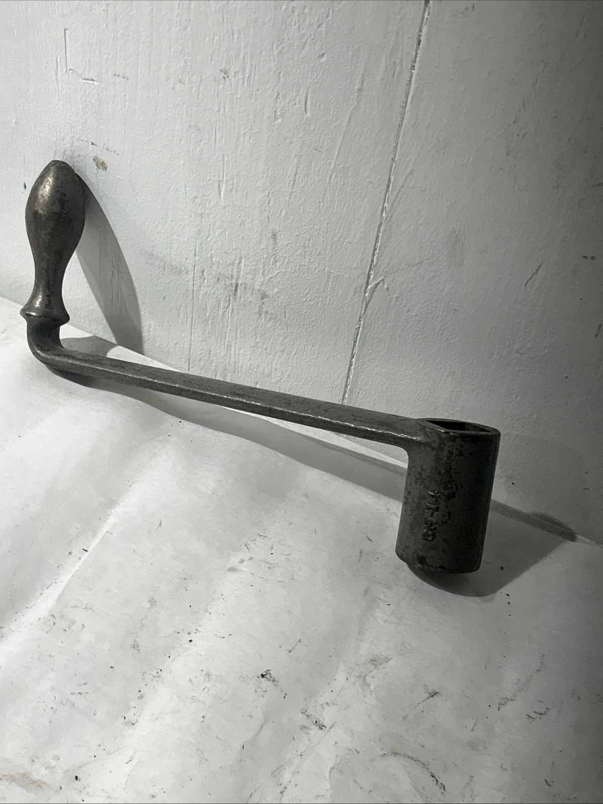 Vintage Industrial Machine Handle. Cast Iron Ch-14 Square Socket .875” Square.