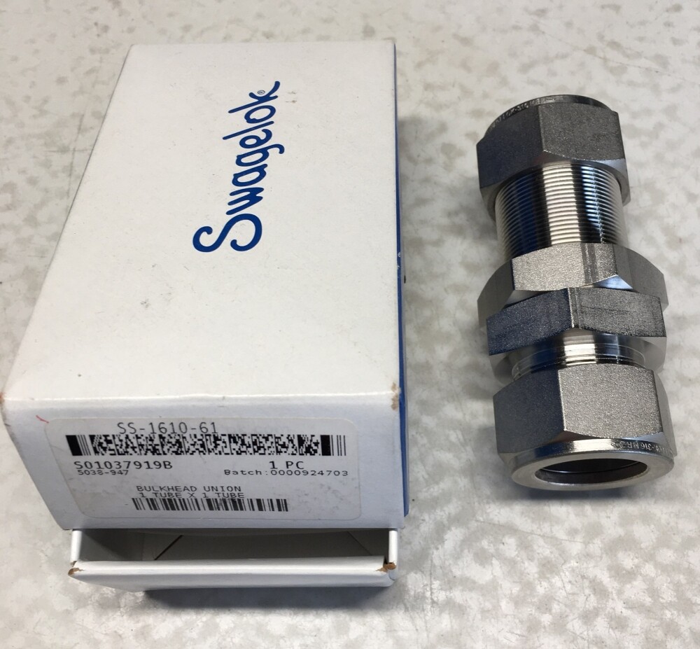 NEW Swagelok SS-1610-61 TUBE FITTING BULKHEAD UNION 1 IN. TUBE OD