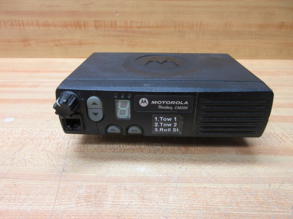 Motorola AAM50KNC9AA1AN Radius Mobile 2-Way Radio CM200