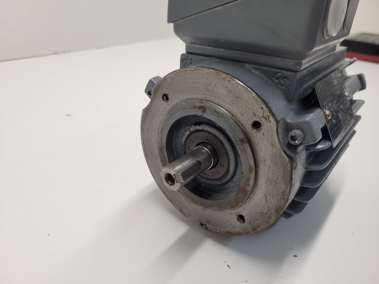 NEW OLD STOCK! VEM .12kW 480V MOTOR K210-71-G-4-U-H/1107