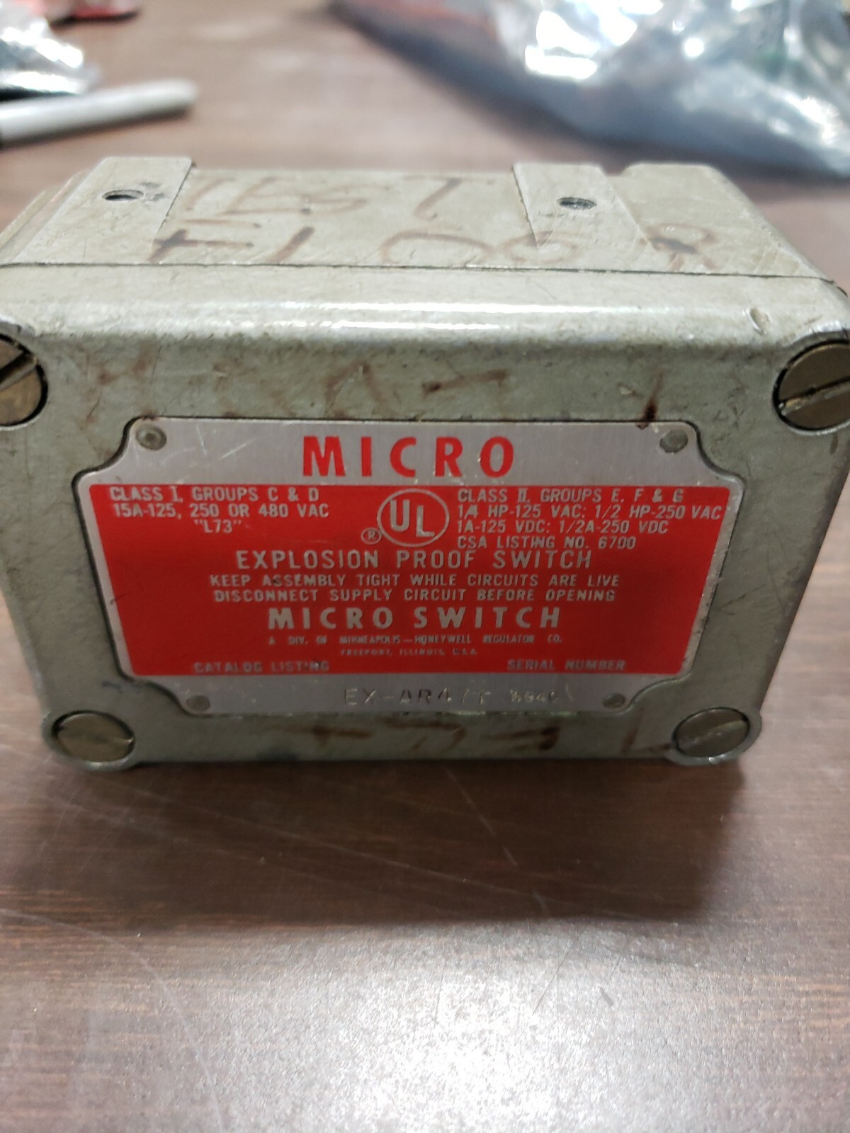Honeywell EX-AR471 MICRO SWITCH Hazardous Location Switches: EX Series