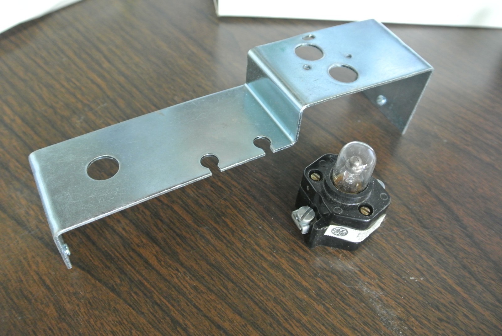 GE / GENERAL ELECTRIC CR305X150N INDICATING LIGHT KIT – SIZE 00-1 – NEW SURPLUS