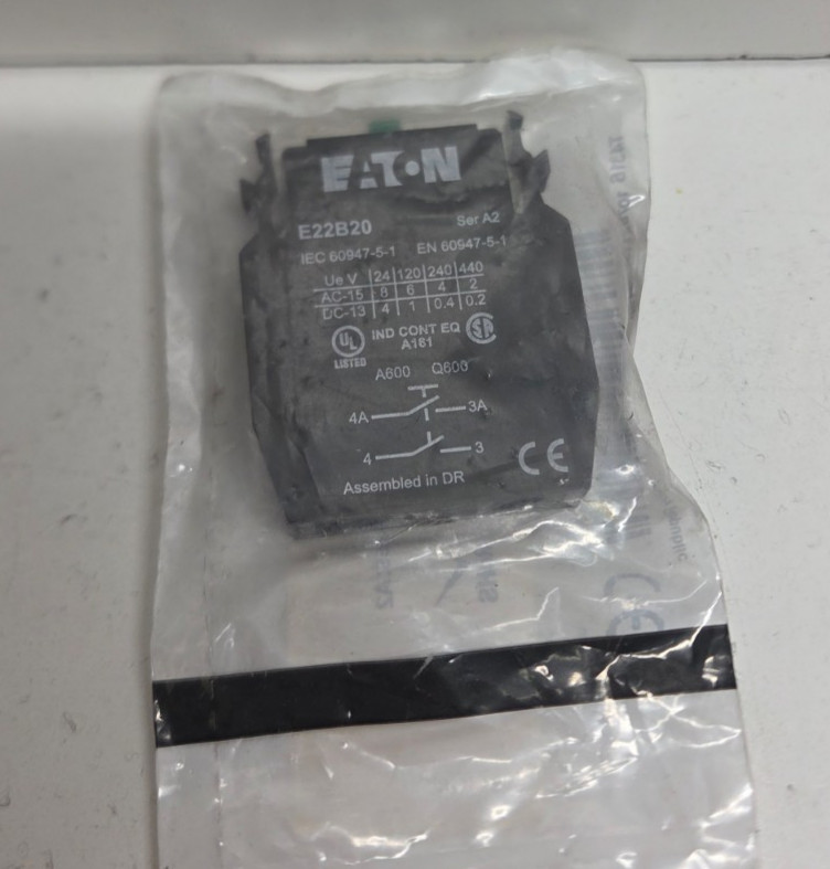 NEW IN BAG! EATON 2N.O. CONTACT BLOCK E22B20