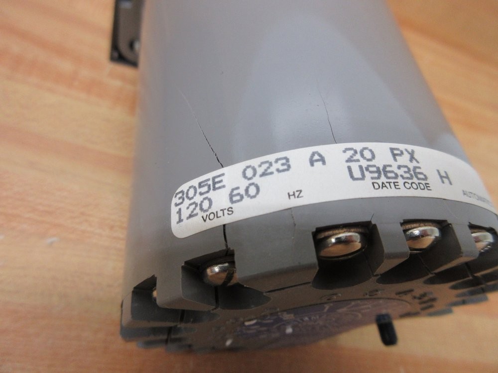ATC 305E-023-A-2-0-PX Electromechanical Timer 305E023A20PX Cracked Housing