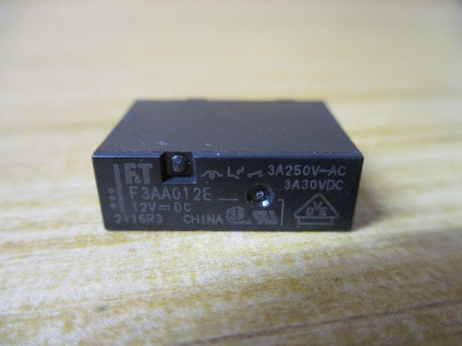 Fujitsu F3AA012E-12V FTR Relay F3AA012E-12VDC