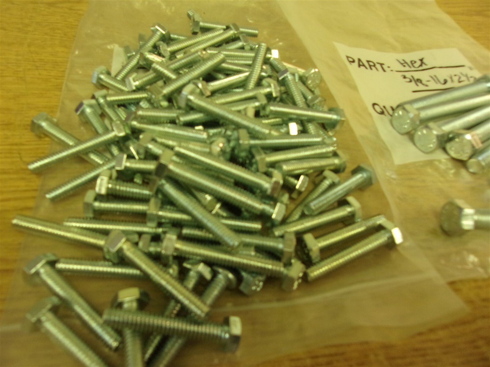 NEW Hex 3-8-16×2-1/2″ (9) 307A 1-1/2″ (106) Lot of 115 Screws *FREE SHIPPING*