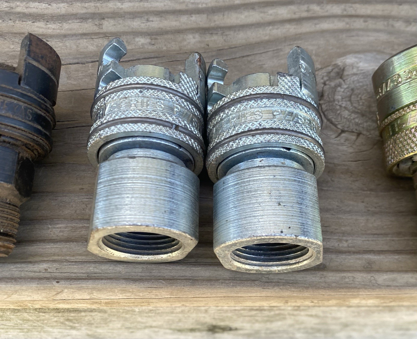 Lot 7 P SERIES PCC Dual Lock QUICK DISCONNECT PNEUMATIC COUPLER 1/2” & 3/4” NPT