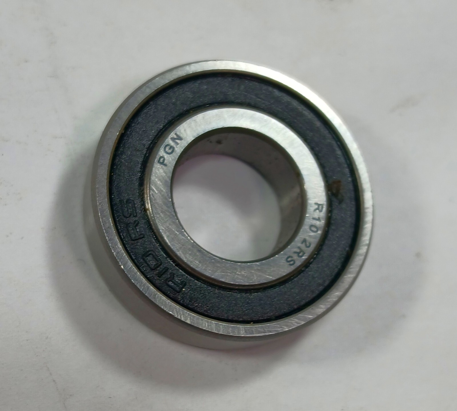 1 NEW PGN R10 2RS RADIAL DEEP GROOVE BALL BEARING NNB ***MAKE OFFER***