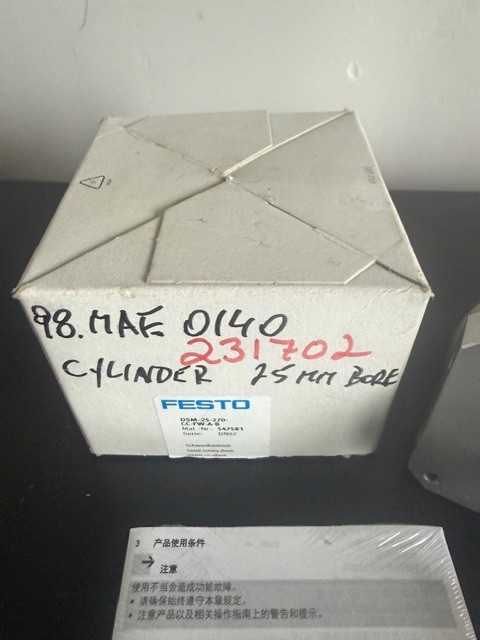 Festo DSM-25-270-CC-FW-A-B Semi Rotary Drive 25mm Bore 246 Angle Rotation NEW