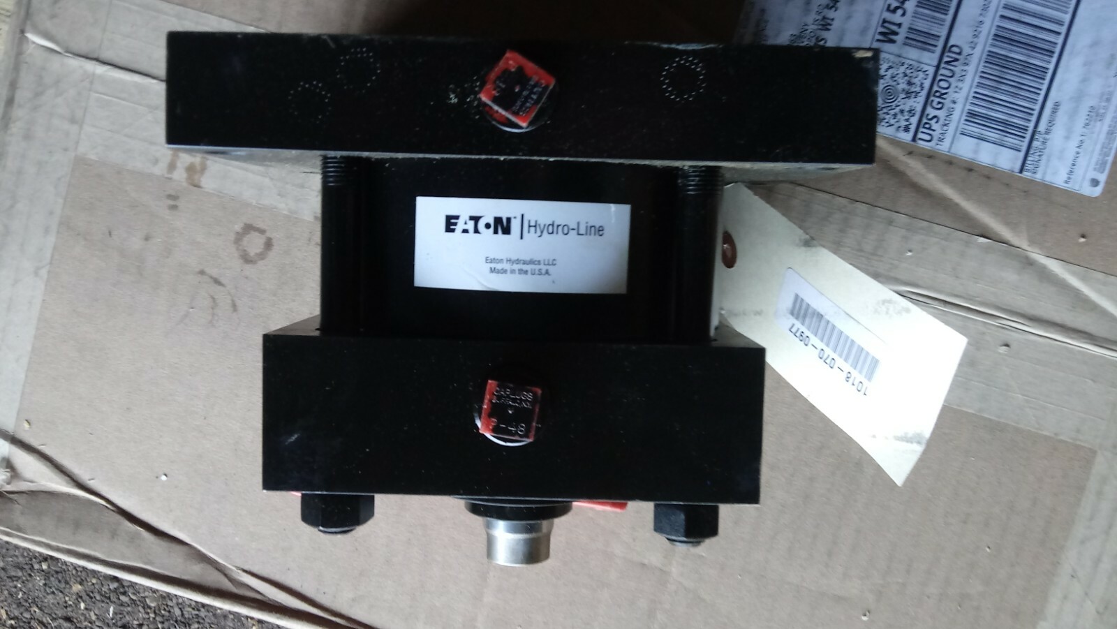 New Eaton Hydro-Line 250psi R5P-5X0, 5-N-1-4-N-N-N-1-1-J150 Cylinder End?