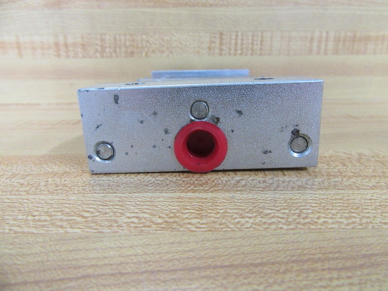 Graco 24G487 Divider Valve Base Plate