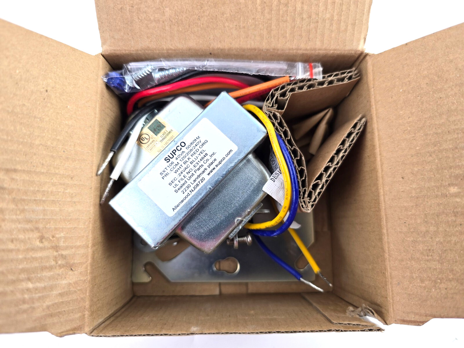 Supco SXT106 40VA HVAC Transformer 120/208/240 Volts x 24 Volt Multi-Mount