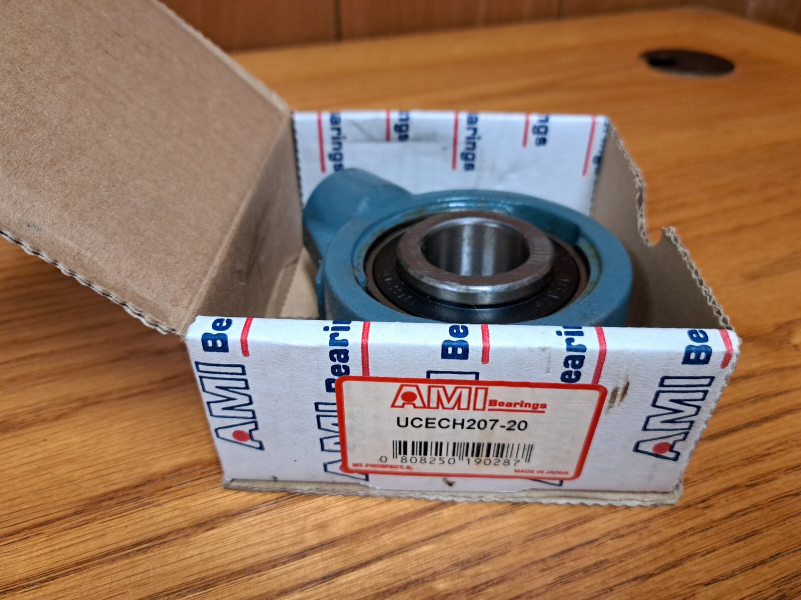 LOT OF 2 AMI Hanger Bearing UCECH207-20 1 1/4” Shaft Thread Size PF 3/4 UC207-20