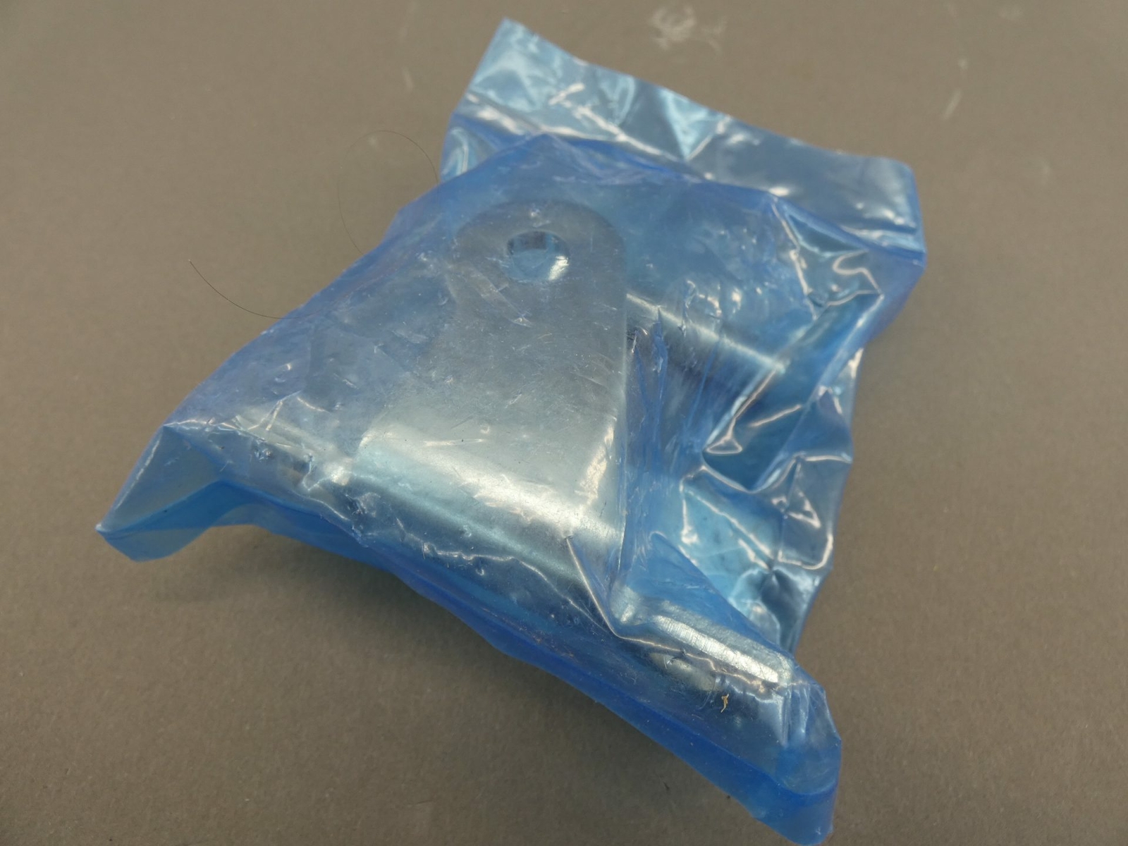 SMC CM-E032B Clevis Pivot Bracket, CM9Z11 – NEW Surplus!