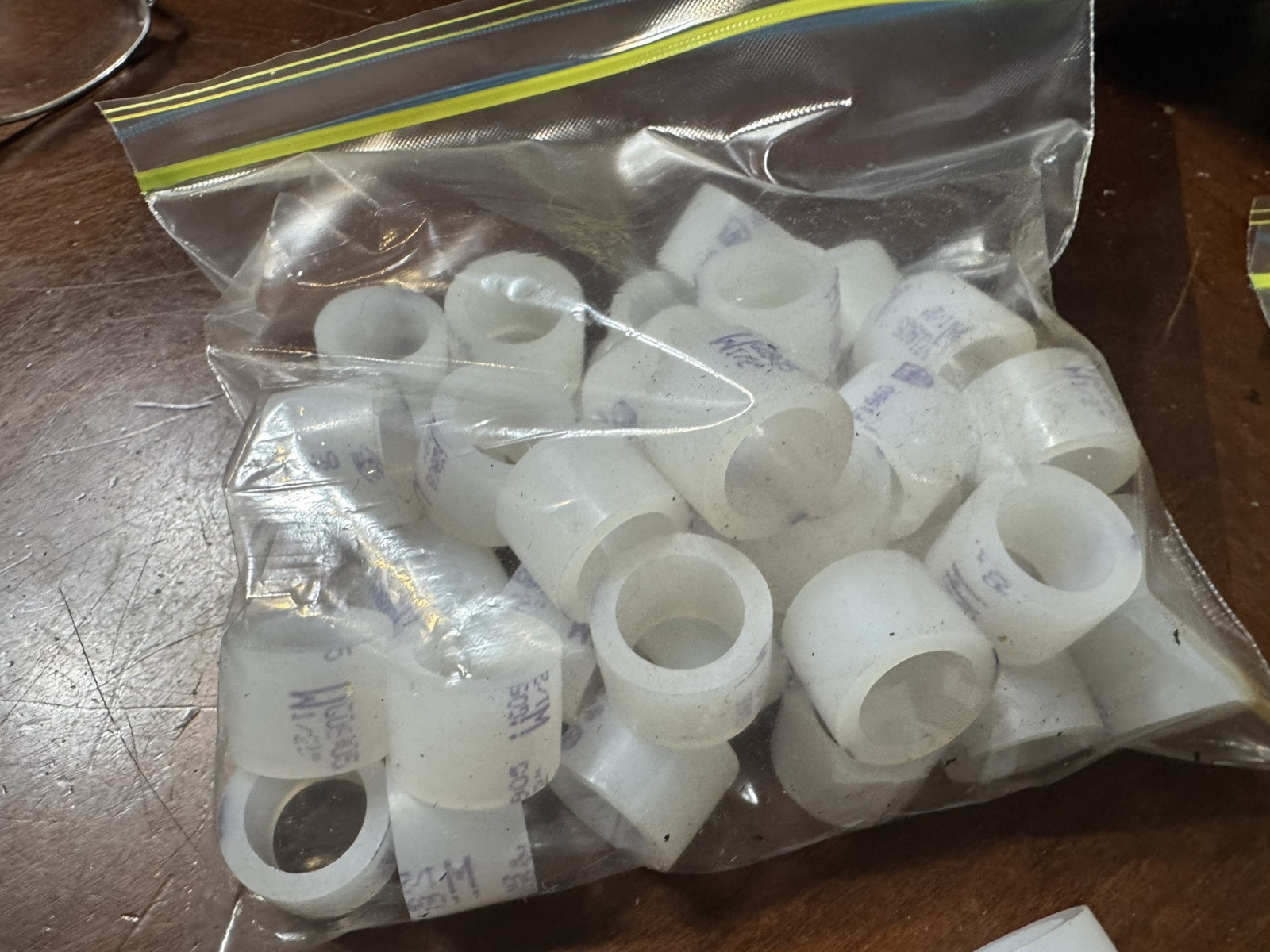 Mouser MP10012 Grommet 1.0 Hole .75 ID .453 thick (69 pcs) & WG0906 1/2″
