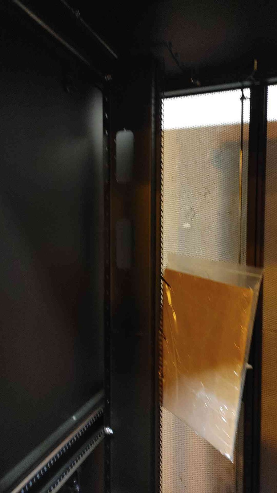 45U Chatsworth Fully Enclosed Rolling Server Rack GF-2C520-CB WIDE