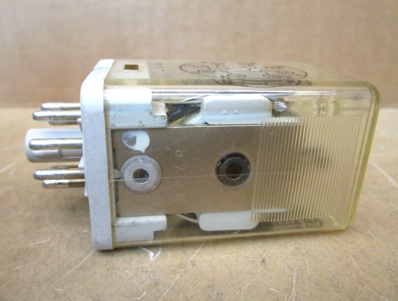 Allen-Bradley 700-HA32Z24 Relay 24VDC 1/4HP 10A 120VAC 1/3HP 10A 47554LR