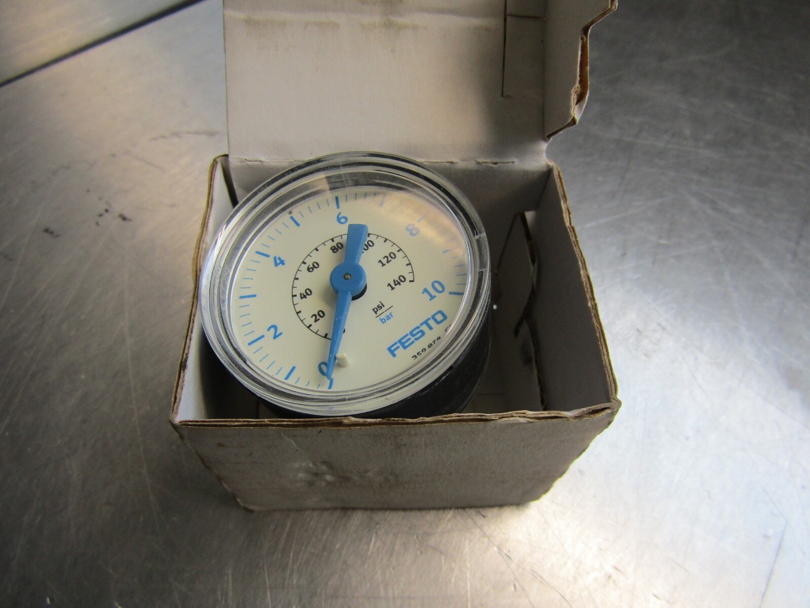 Festo MA-40-10-1/8 Gauge 359874