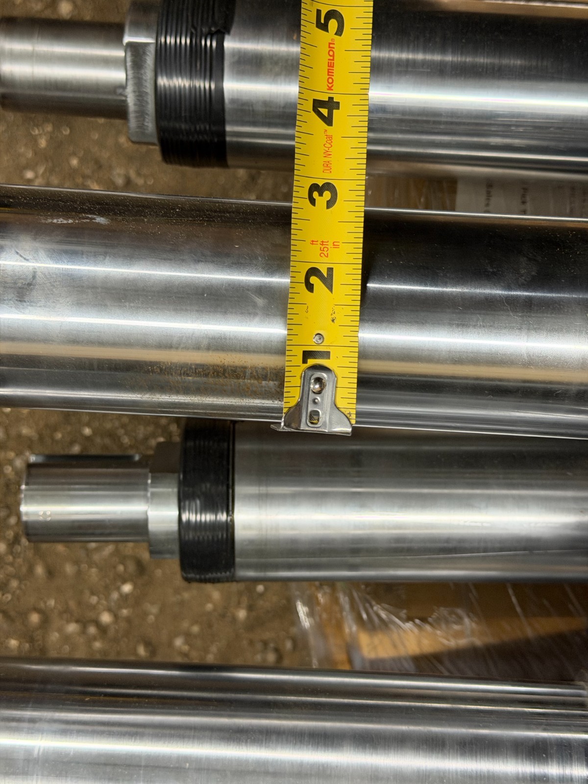 1x SAEHAN LEAF AIR SHAFT 031 767-5200 11/04 43″ long 6″ diameter