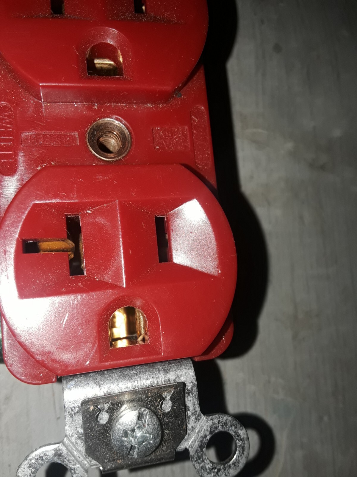 LOT of FIVE (5) HUBBELL RED DUPLEX RECEPTACLE 20A-125V Outlet 8300