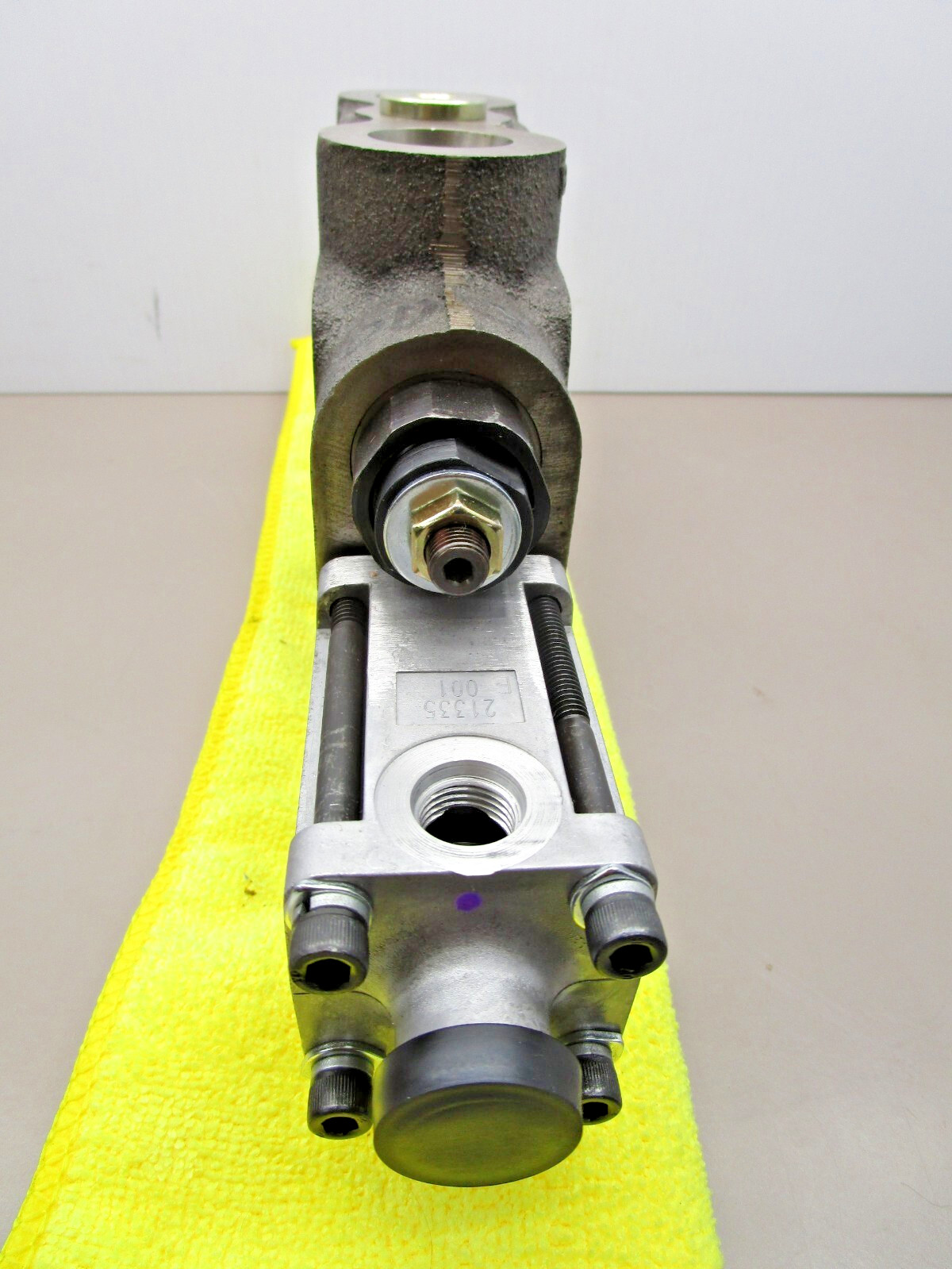 Gresen Hydraulics 20645K Directional Control Valve Section Pneumatic Operators