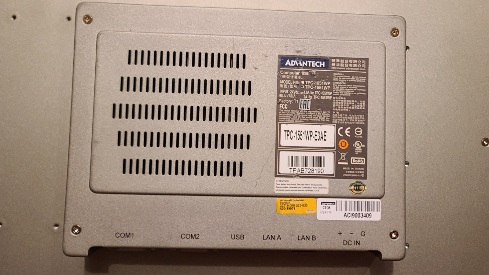 Read Advantech TPC-1551WP-E3AE 15.6″ Touch Panel Industrial Computer
